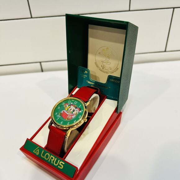 Vintage Lorus Quartz Mickey Mouse Watch Red Leather Band Jingle Bells - Picture 5 of 7
